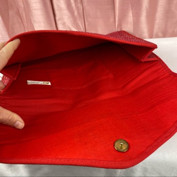 Vintage Oversized Straw Clutch - Picture 2 of 7